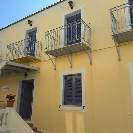 Old Harbor Apartments Spetses Town Luaran gambar
