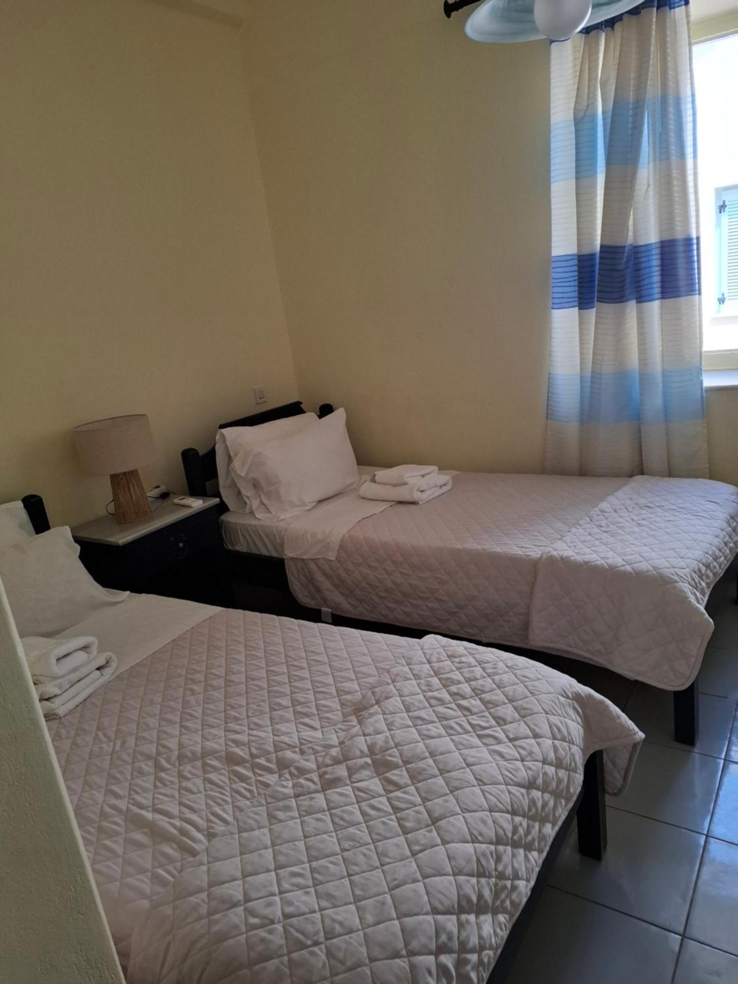 Old Harbor Apartments Spetses Town Luaran gambar