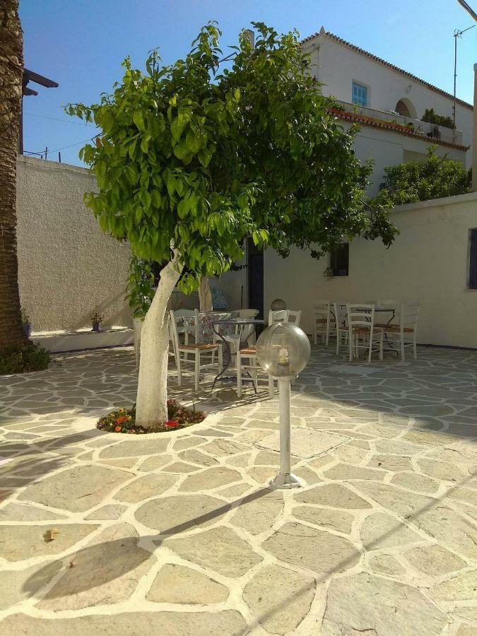 Old Harbor Apartments Spetses Town Luaran gambar