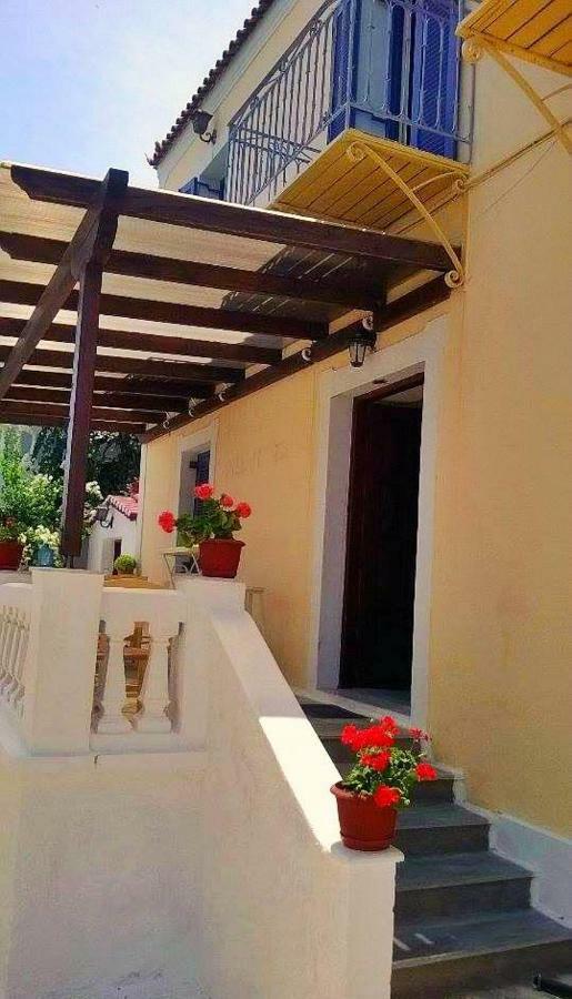 Old Harbor Apartments Spetses Town Luaran gambar